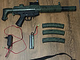 Zbraň MP5 sd6 + příslušenství 