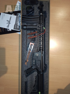 Airsoftová zbraň Sr-16-E3 URX3