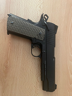 Airsoftová pistole 1911 CO2, celokov, blowback