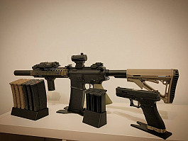 Airsoft - AR15, EVO 3, SR25, AK, GLOCK, CZ