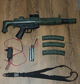 Zbraň MP5 sd6 + příslušenství 