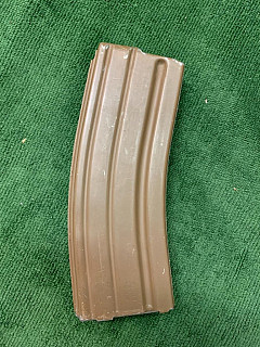 US zásobník M16/M4 originál použitý hnědý na 30ran 5.56x45mm