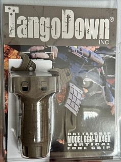 Tango Down foregrip na RIS