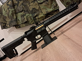 Airsoft AEG AR-15 černá