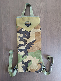 Obal na Camelbak woodland