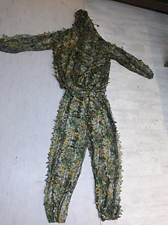 Leaf suit