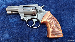 Flobert revolver KORA Brno 2,5" - černý/dřevo cal. 6mm