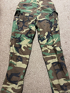 Ahoj prodám HELIKON kalhoty SFU NEXT® PolyCotton Ripstop - US Woodland. Velikost M Long cena 700. Byly 2x na airsoftu stav 9/10