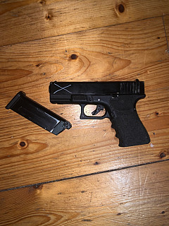 Glock 19 gbb + pouzdro