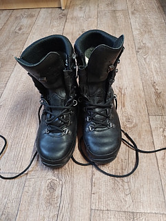 Lowa combat boots UK7 1/2, 41 1/2