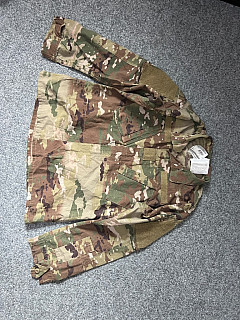 Originální americká bojová uniforma U.S. Army v maskování MULTICAM.