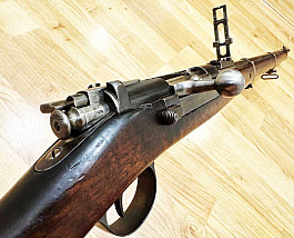 Steyr Kropatschek M 1886 krasne drevo